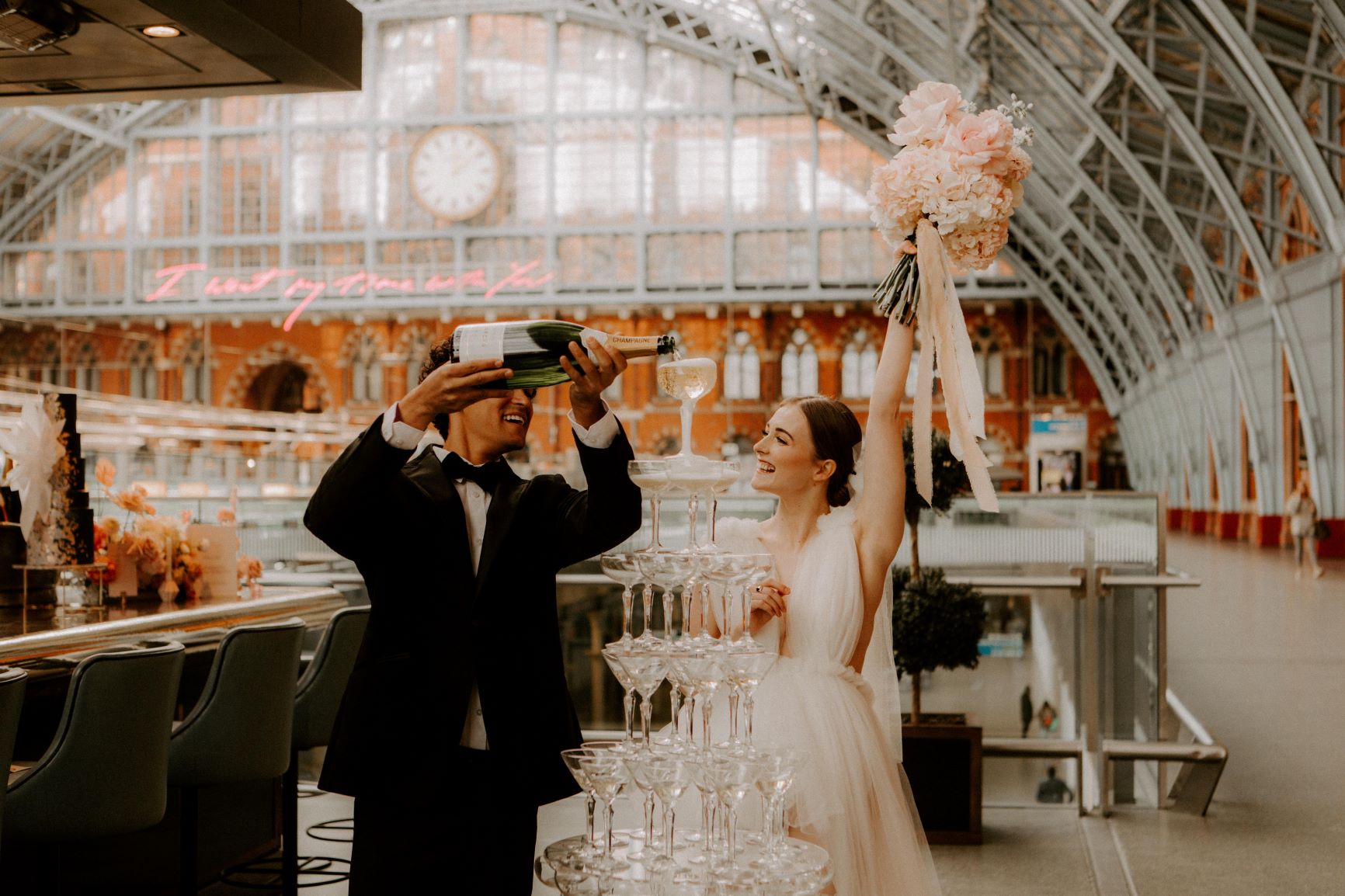Top Wedding Photo Booth Trends for 2022